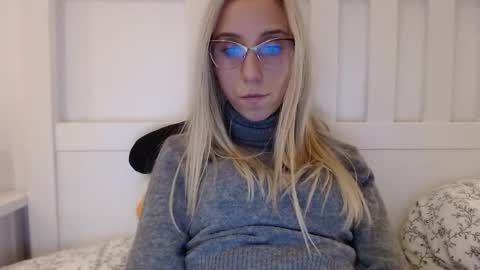 Lena online show from 11/08/25, 05:45