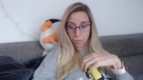 Lena online show from 03/28/26, 02:49