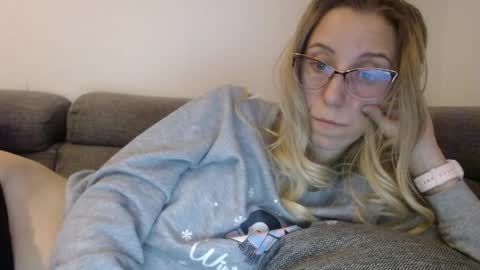 Lena online show from 03/30/26, 04:30