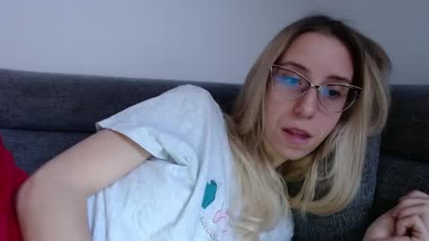 Lena online show from 04/24/26, 07:11