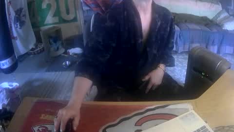 Snapshot of barewood30s chatting on 03/08/26, 08:01 Barewood30s online show from 03/08/26, 08:01