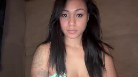 chicka online show from 03/02/25, 03:45