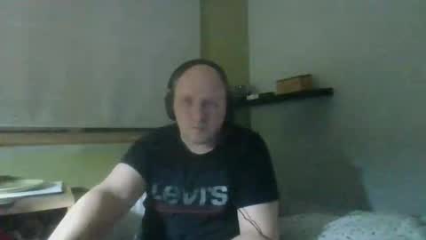 Snapshot of bart_poland chatting on 10/04/25, 09:57 bart_poland online show from 10/04/25, 09:57