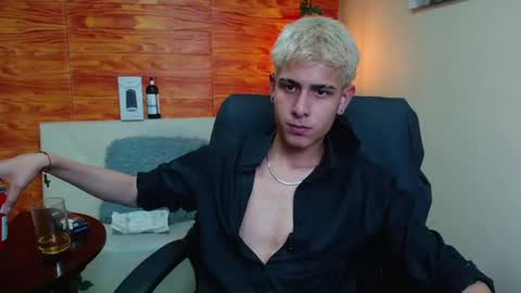 Snapshot of bastiaan_28 chatting on 12/13/24, 02:54 Bastian online show from 12/13/24, 02:54