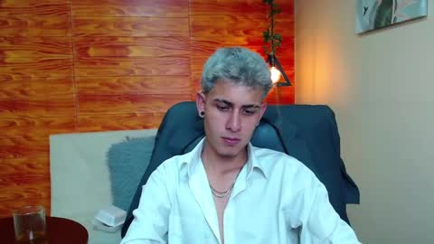 Snapshot of bastiaan_28 chatting on 12/18/24, 09:14 Bastian online show from 12/18/24, 09:14