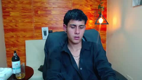 Snapshot of bastiaan_28 chatting on 01/08/25, 01:11 Bastian online show from 01/08/25, 01:11