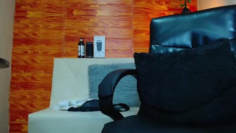 Snapshot of bastiaan_28 chatting on 01/11/25, 06:56 Bastian online show from 01/11/25, 06:56