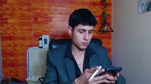 Snapshot of bastiaan_28 chatting on 01/18/25, 04:04 Bastian online show from 01/18/25, 04:04