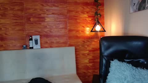 Snapshot of bastiaan_28 chatting on 02/08/25, 06:33 Bastian online show from 02/08/25, 06:33