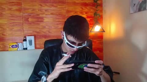 Snapshot of bastiaan_28 chatting on 02/13/25, 03:07 Bastian online show from 02/13/25, 03:07