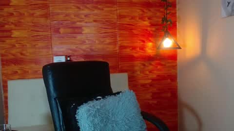 Snapshot of bastiaan_28 chatting on 03/04/25, 06:04 Bastian online show from 03/04/25, 06:04