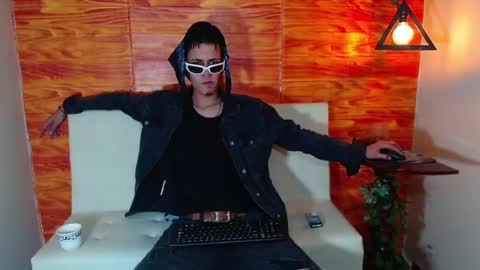 Snapshot of bastiaan_28 chatting on 03/07/25, 03:40 Bastian online show from 03/07/25, 03:40