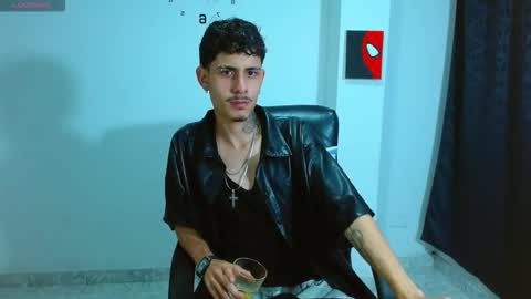 Snapshot of bastiaan_28 chatting on 09/12/25, 03:17 Bastian online show from 09/12/25, 03:17