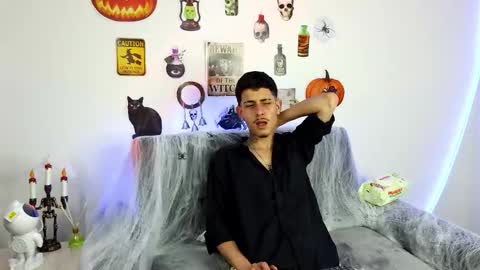 Snapshot of bastiaan_28 chatting on 10/16/25, 04:46 Bastian online show from 10/16/25, 04:46