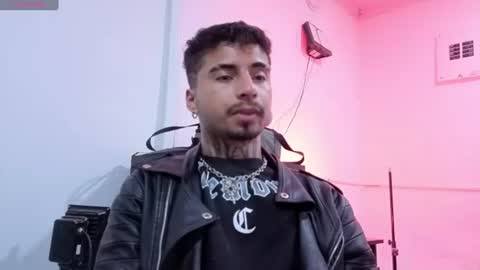 Snapshot of bastian66_ chatting on 06/11/26, 02:33 bastian66_ online show from 06/11/26, 02:33