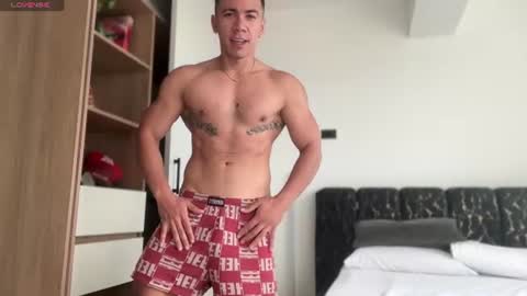 Snapshot of bastian_franco01 chatting on 06/21/26, 12:30 Bastian Independent Model online show from 06/21/26, 12:30