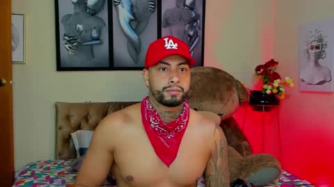 bastian_jones1 online show from 02/02/25, 07:20