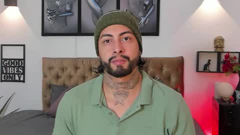 bastian_jones1 online show from 11/16/25, 03:45