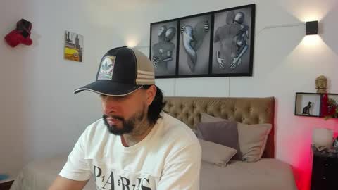 bastian_jones1 online show from 12/15/25, 01:54