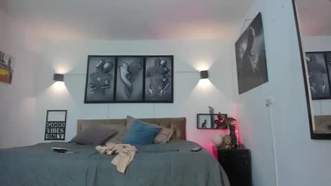 bastian_jones1 online show from 12/23/25, 10:35