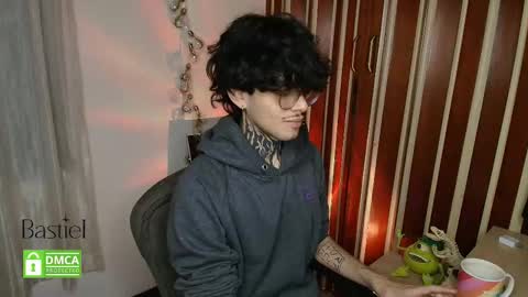 Bastiel online show from 09/19/25, 02:46