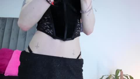 Snapshot of bathory_vamps chatting on 01/22/25, 01:00 online show from 01/22/25, 01:00