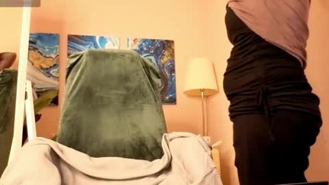 battymoll online show from 10/22/25, 03:23