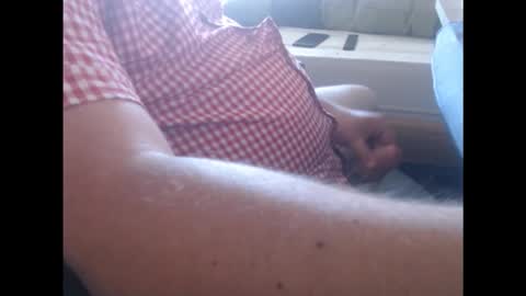 Snapshot of bavarianboy89 chatting on 09/21/25, 11:01 Daniel online show from 09/21/25, 11:01