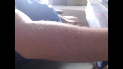 Snapshot of bavarianboy89 chatting on 10/20/25, 12:05 Daniel online show from 10/20/25, 12:05