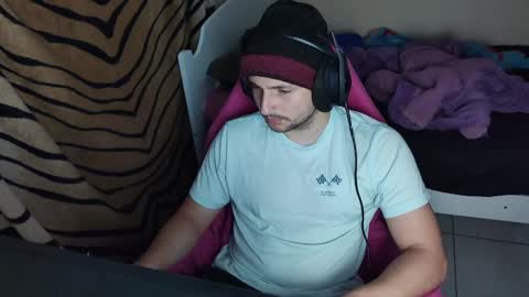 Snapshot of baxxline chatting on 02/14/25, 11:20 Baxxline online show from 02/14/25, 11:20