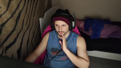 Snapshot of baxxline chatting on 03/05/25, 11:38 Baxxline online show from 03/05/25, 11:38