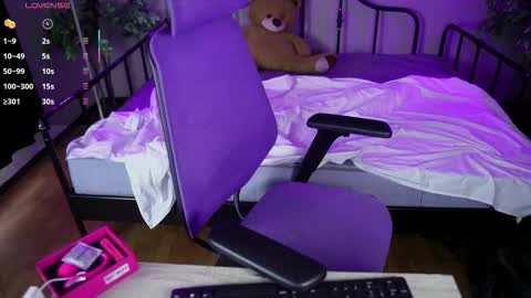 BAYONETTA DOLL  online show from 11/11/25, 09:15