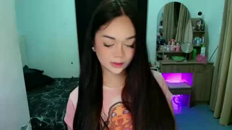 Snapshot of bb__angelxx chatting on 05/09/26, 01:11 Angel online show from 05/09/26, 01:11
