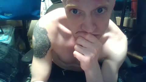 Snapshot of bb_bo1988 chatting on 12/14/24, 05:51 ...Xtfer online show from 12/14/24, 05:51