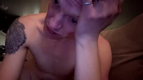 Snapshot of bb_bo1988 chatting on 02/18/25, 03:31 ...Xtfer online show from 02/18/25, 03:31