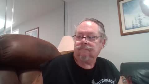 Snapshot of bbb1952 chatting on 01/08/26, 06:32 Single Grandpa in Florida. Love to C2C and have Fun Privately online show from 01/08/26, 06:32