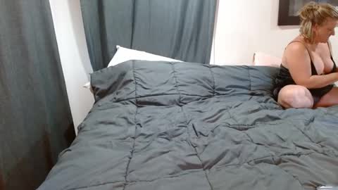 Snapshot of bbc69donna chatting on 09/16/25, 09:05 bbc69donna online show from 09/16/25, 09:05