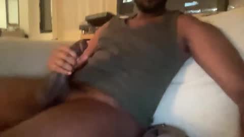 Snapshot of bbcdaevon8inch chatting on 12/20/24, 08:38 Daevon online show from 12/20/24, 08:38