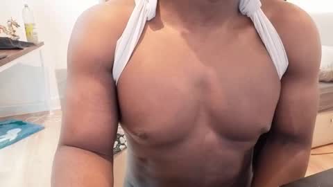 Snapshot of bbcthomas123112 chatting on 02/22/26, 10:03 bbcthomas123112 online show from 02/22/26, 10:03