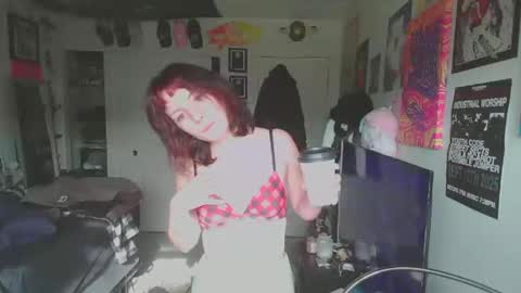 Snapshot of bbd0lly chatting on 10/31/25, 06:53 bbd0lly online show from 10/31/25, 06:53