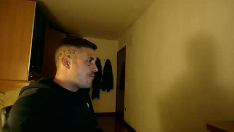 BB Namelezz online show from 10/27/25, 09:19