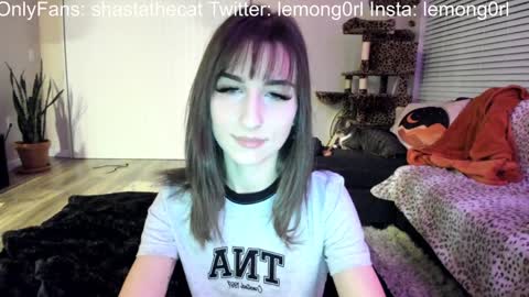 Snapshot of bbshasta chatting on 01/25/25, 04:56 Shasta online show from 01/25/25, 04:56