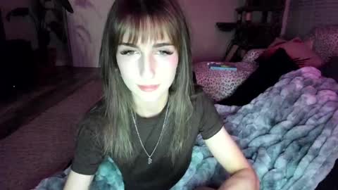 Snapshot of bbshasta chatting on 05/05/26, 06:10 Shasta online show from 05/05/26, 06:10