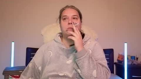 Love online show from 12/16/25, 06:51