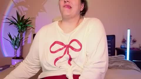 Love online show from 02/22/26, 09:57