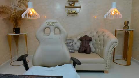 BBW Cindyy  online show from 10/05/25, 07:12