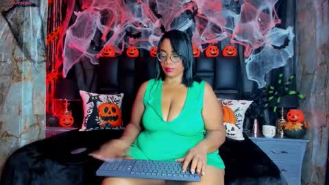 Bbwlatina01 online show from 10/14/25, 12:06