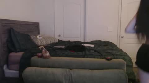 Snapshot of bby_julesss chatting on 02/24/26, 11:25 bby_julesss online show from 02/24/26, 11:25