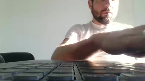 bdemwi2588 online show from 02/01/25, 09:00