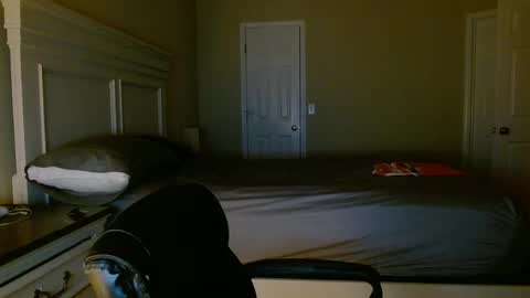 bdon1977 online show from 10/12/25, 02:10